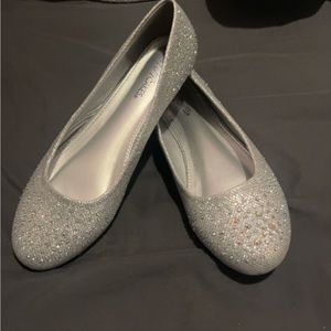 Sliver flats size 6.5 women’s